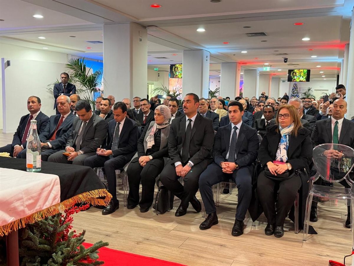 716294ef-8a84-4c83-bee6-042a3df34b4e