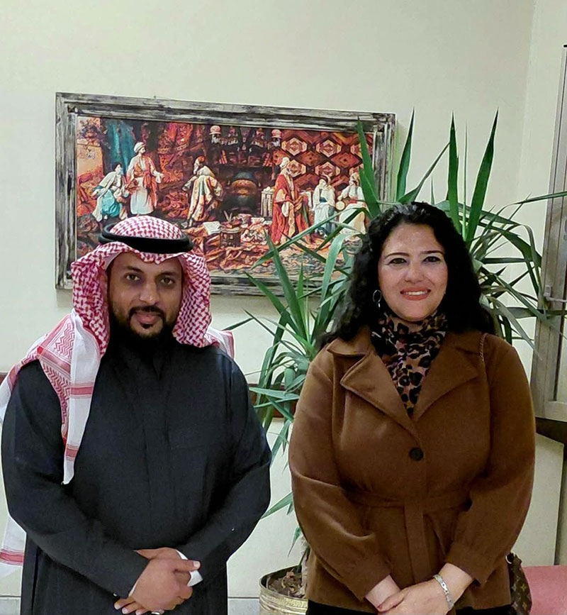 الوفد مع الفنان السعودي أحمد عامر