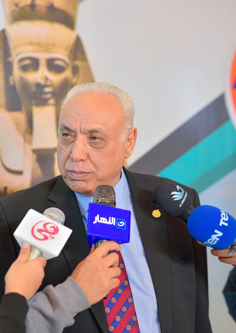 الدكتور عبد الوهاب خلال مؤتمر صحفي&nbsp;