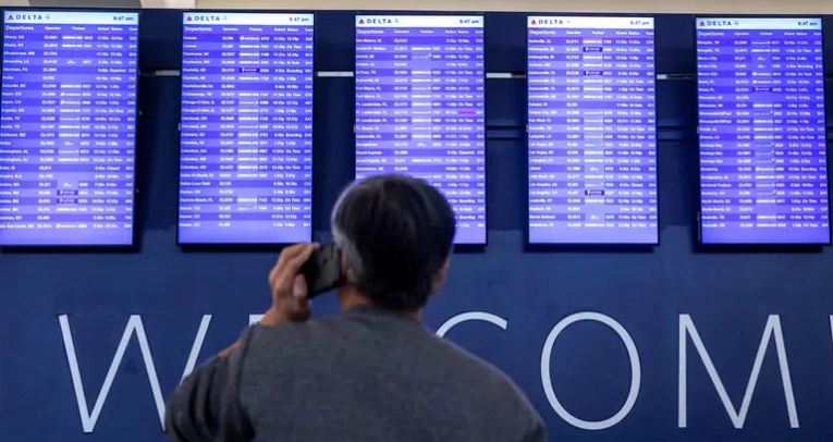 شركات الطيران الأمريكية تعيد رسم جداول الرحلات بعد فتح مجال منطقة الكاريبي