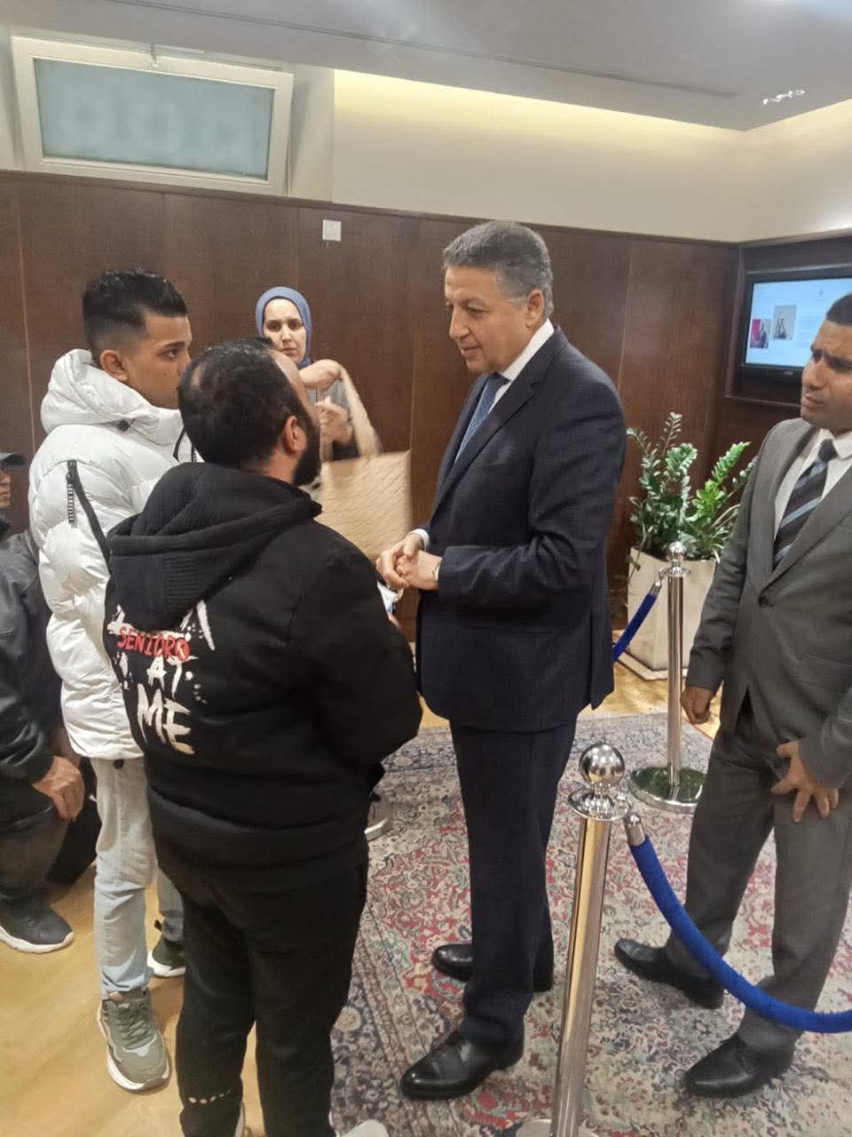 ab9e175c-40c0-48fb-becf-bf2d57b5bf7e