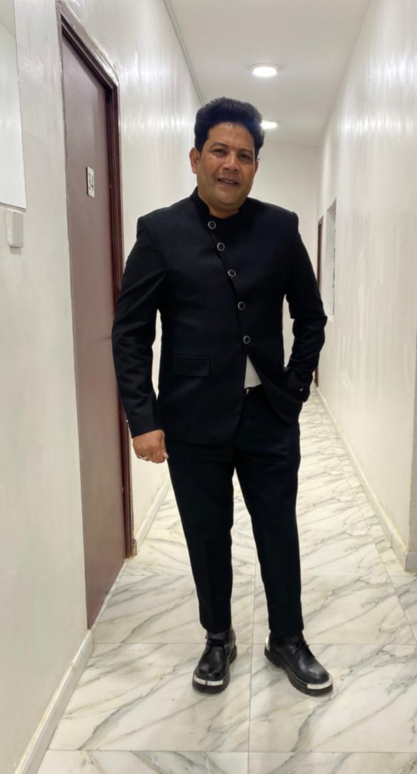 الفنان الاسواني وازن