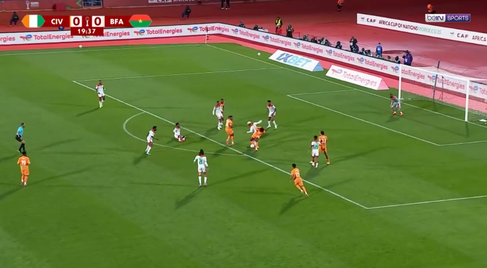 اختراق من العمق ينتج عنه الهدف الأول للأفيال