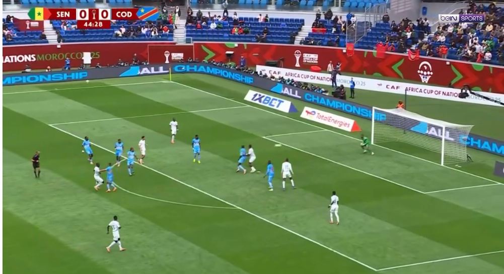 التصويب من خارج منطقة الجزاء سلاح قوي للهجوم السنغالي