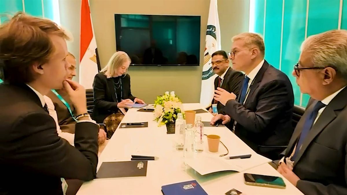 لتعزيز التعاون بقطاع التعدين.. المهندس كريم بدوي يلتقي الرئيس التنفيذي للمجلس الدولي للتعدين والمعادن ICMM