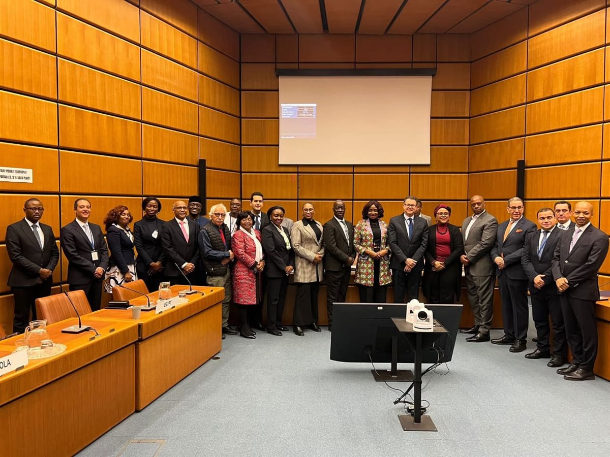 لارؤببغاللاتنم