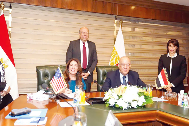 السفيرة الأمريكية هيرو مصطفى وتوقيع اتفاقيات لسلامة المجال الجوى المصرى