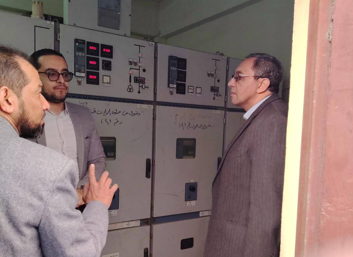 زيارة المحافظ لمستشفقي قفط&nbsp;