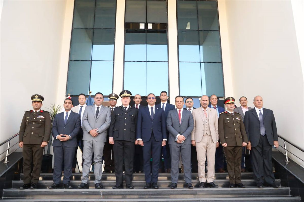 زيارة المحافظ لمديرية أمن قنا