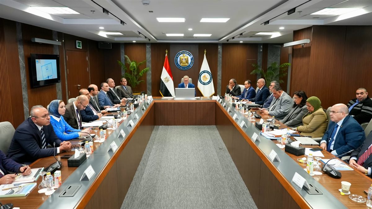 وزير البترول يعتمد الموازنات الاستثمارية لشركتي السويس والنصر للبترول 2026- 2027