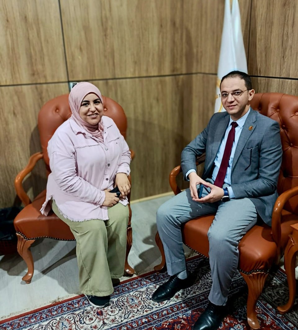 مصطفى سند مُنسق جناح الأزهر