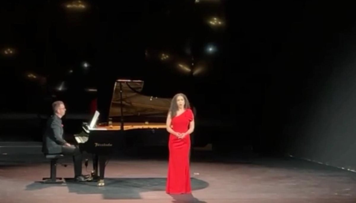 Messenger_creation_24E8F312-8E01-49DA-BB13-687BC314CC02