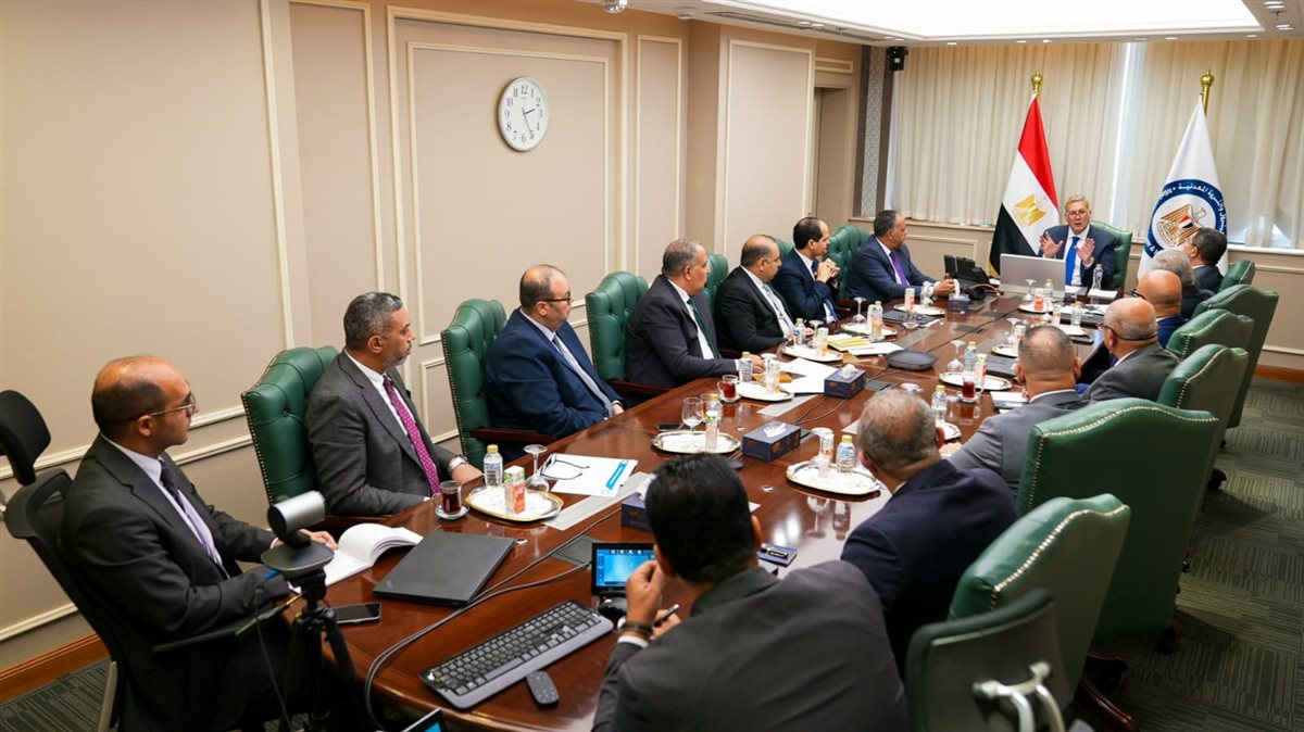 بالتعاون مع الشركات العالمية.. وزير البترول يبحث وضع آليات تطوير تكنولوجيا الحفر لمضاعفة إنتاج البترول&nbsp;