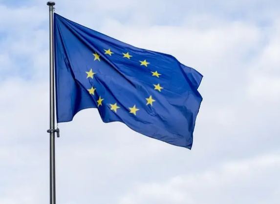 رئيسة البنك المركزي الأوروبي: أُفضل الحوافز على الضرائب لمنع خروج رؤوس الأموال