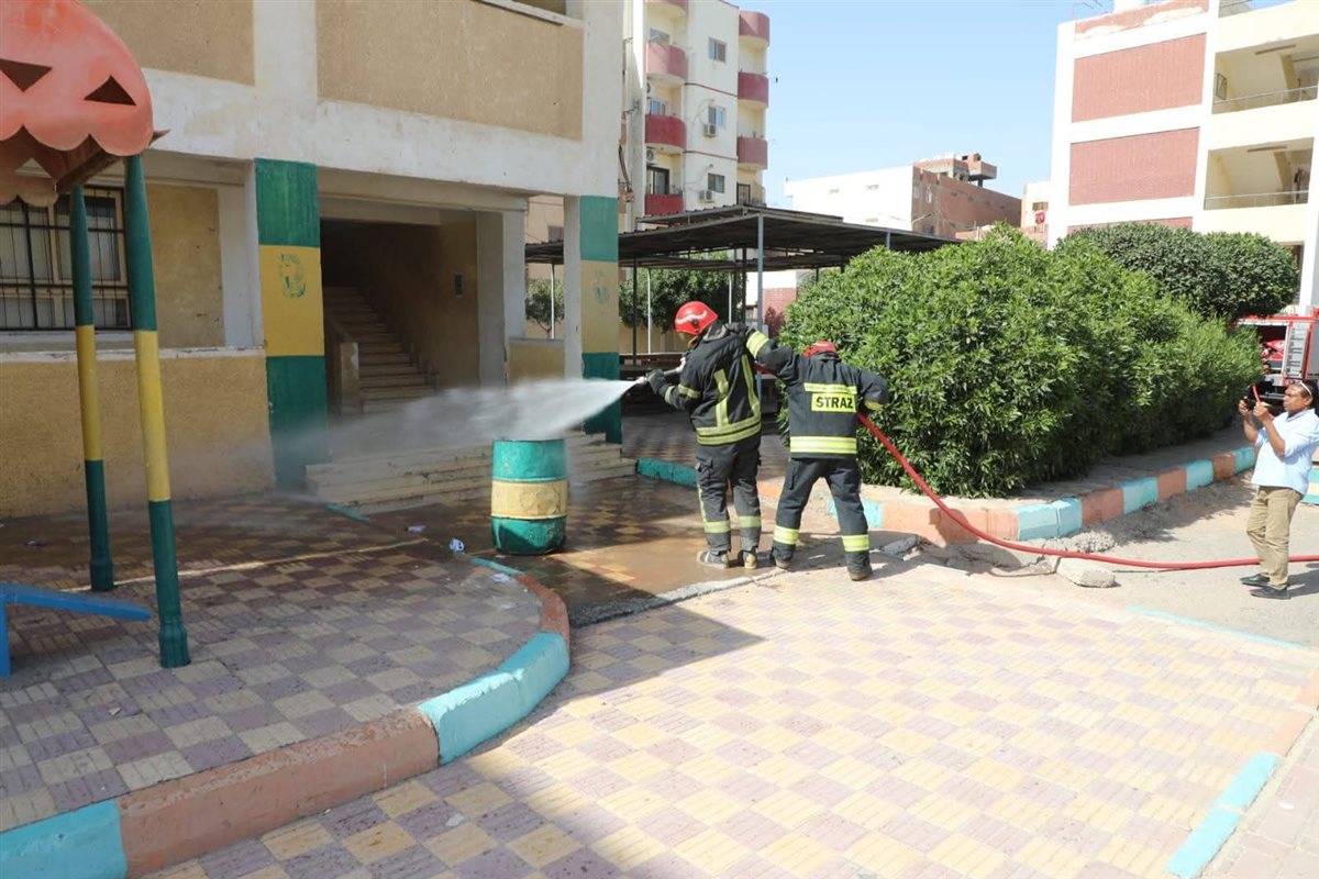 تجربة الاخلاء