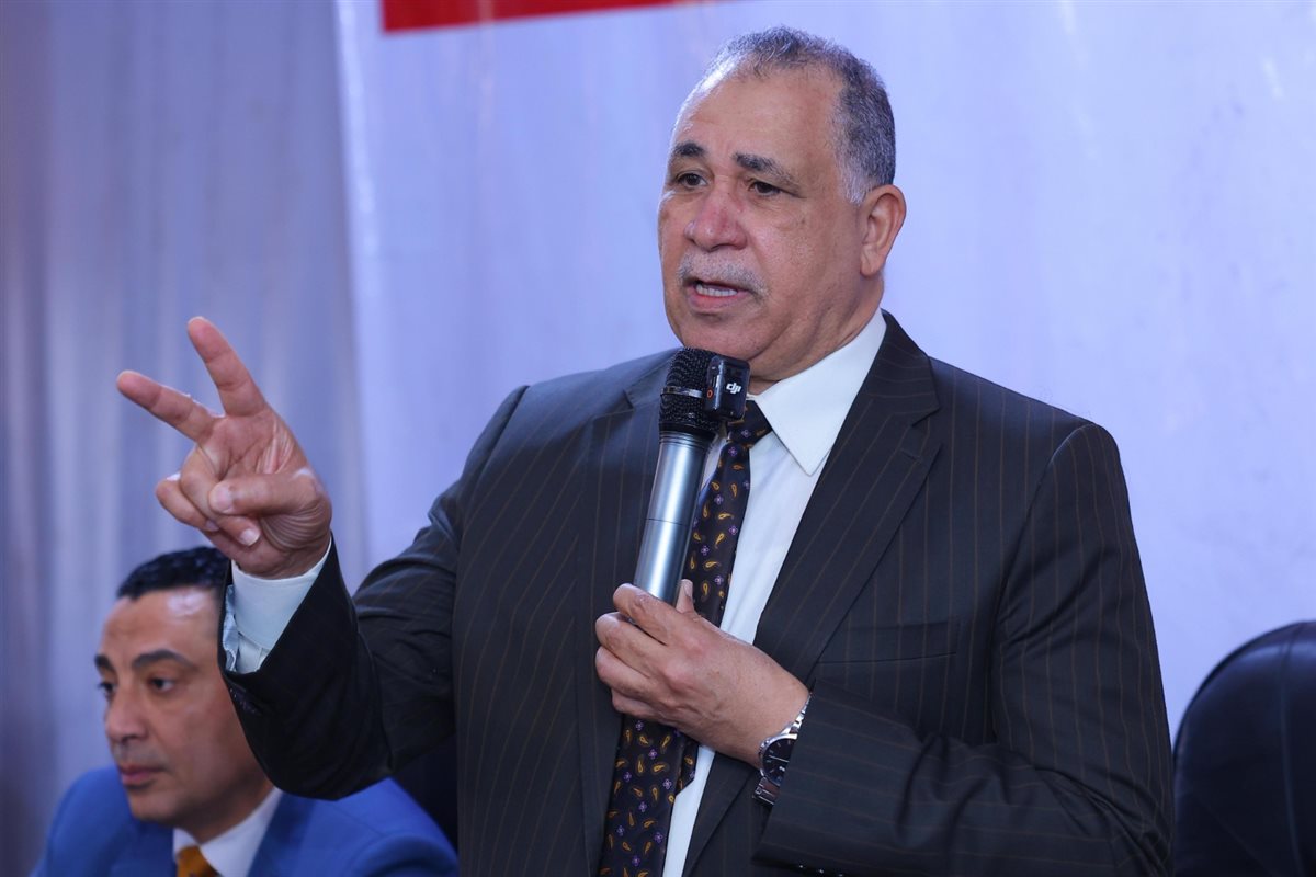 نقيب المحامين