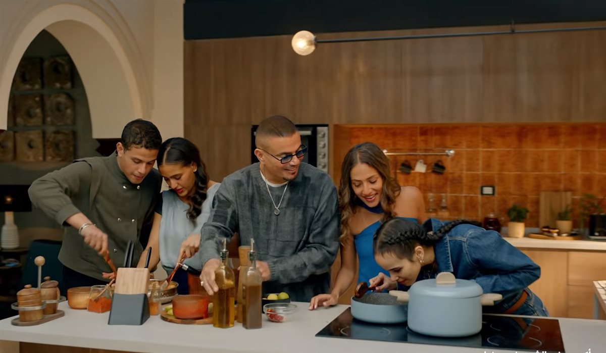 إعلان عمرو دياب الجديدر