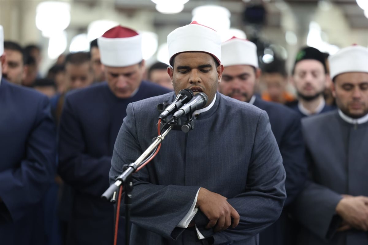 الأزهر يقدِّم الطالب أحمد زكي فوزي لإمامة المصلين في الليلة الرابعة من رمضان