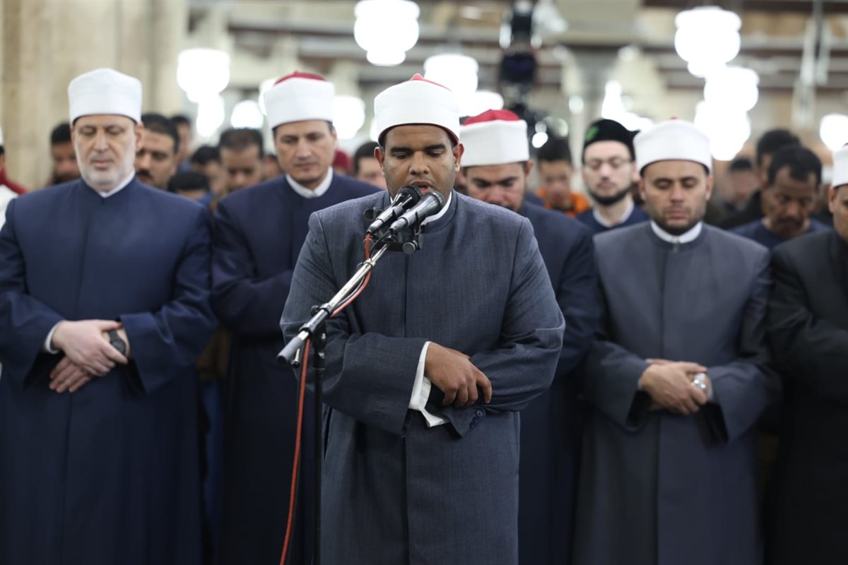 الأزهر يقدِّم الطالب أحمد زكي فوزي لإمامة المصلين في الليلة الرابعة من رمضان