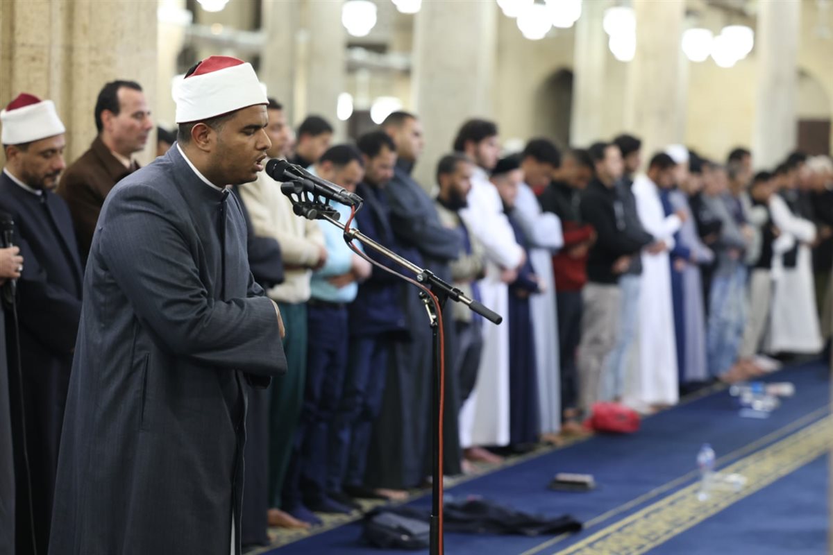 الأزهر يقدِّم الطالب أحمد زكي فوزي لإمامة المصلين في الليلة الرابعة من رمضان