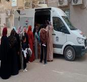 الداخلية توفد قوافل متنقلة لاستخراج الأوراق الرسمية