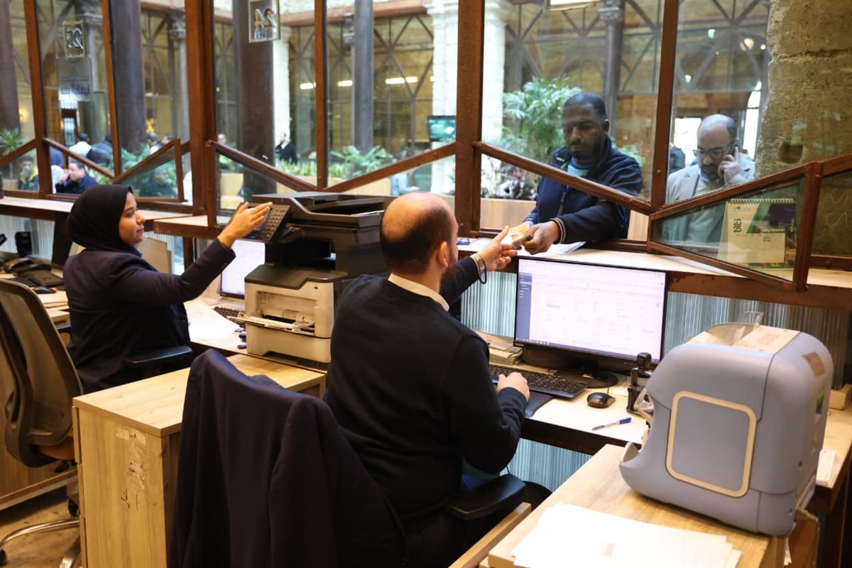 إقبال على سند المواطن بمكاتب البريد