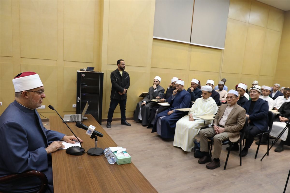 مركز تدريب الإفتاء يعلن تخريج دفعة جديدة من البرنامج الدائم للوافدين لعام 2025