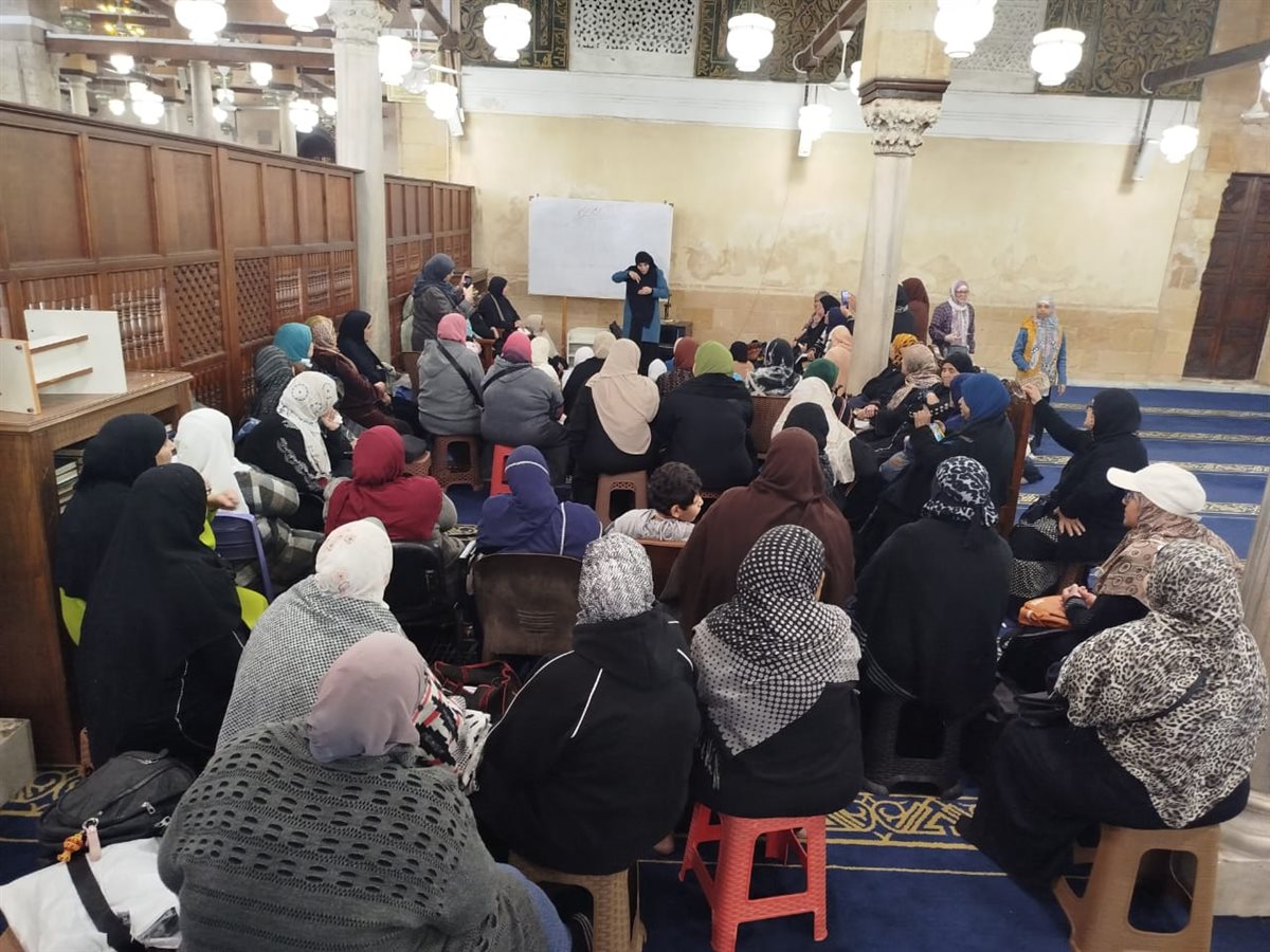 &nbsp;<strong>الأزهر بلغة الإشارة</strong>