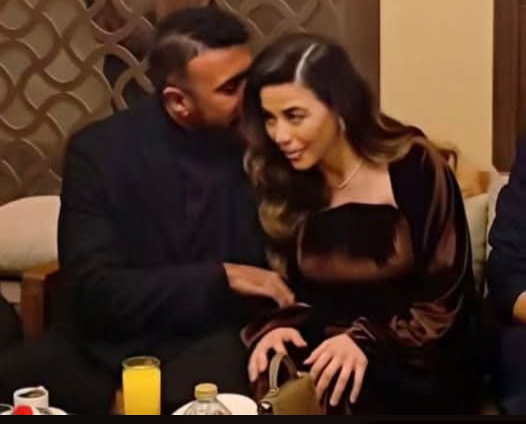 أحمد العوضي ويارا السكري