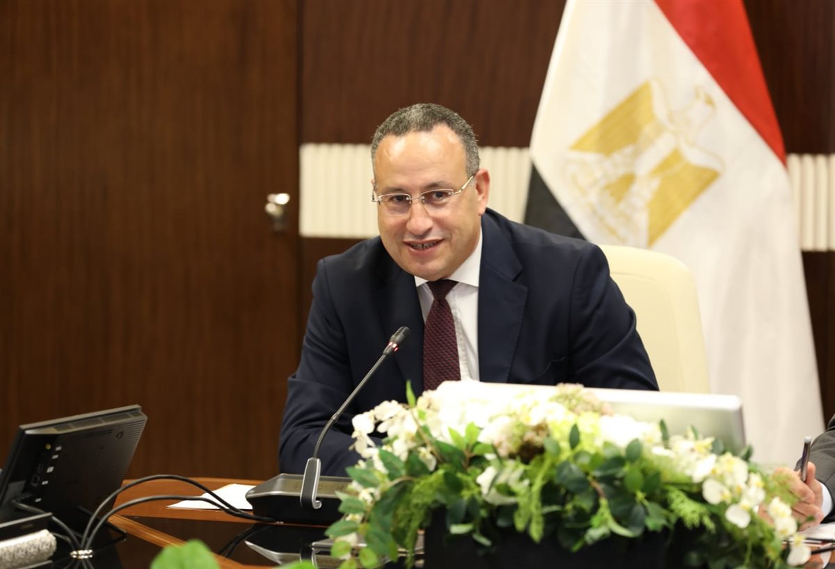 عبد العزيز قنصوة وزير التعليم العالي