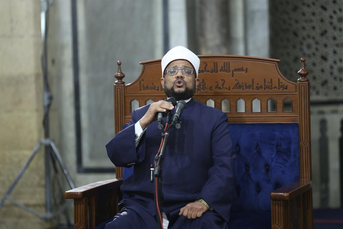 أمين البحوث الإسلامية في درس التراويح بالجامع الأزهر: قيام الليل طريق تزكية النفوس