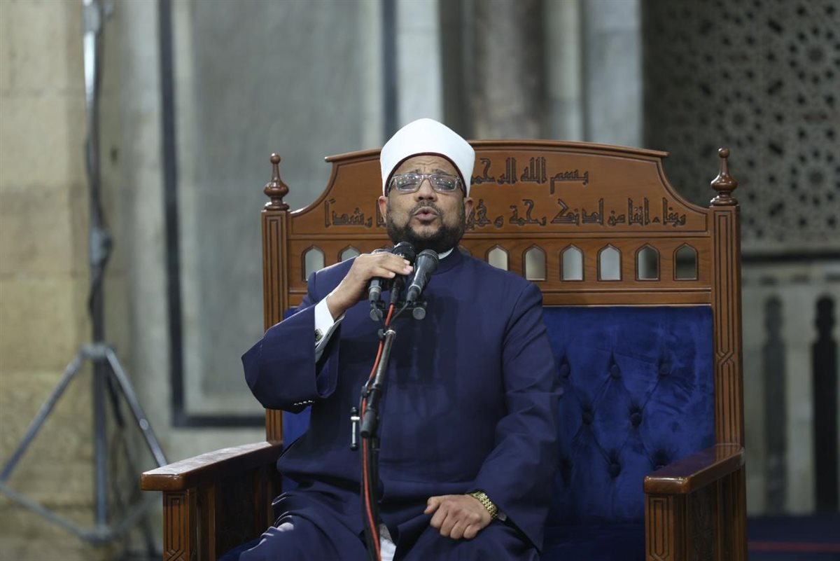 أمين البحوث الإسلامية في درس التراويح بالجامع الأزهر: قيام الليل طريق تزكية النفوس