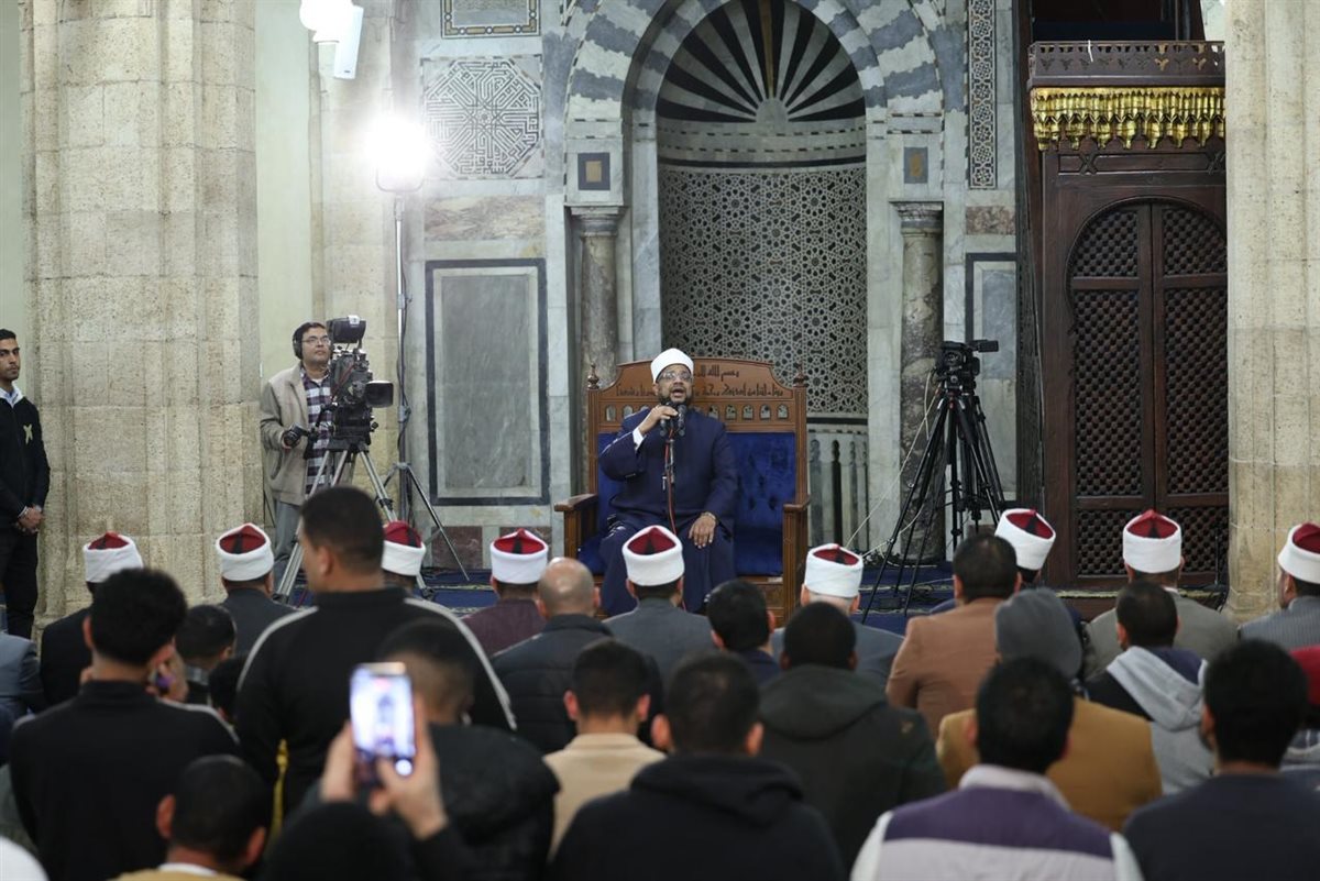 أمين البحوث الإسلامية في درس التراويح بالجامع الأزهر: قيام الليل طريق تزكية النفوس