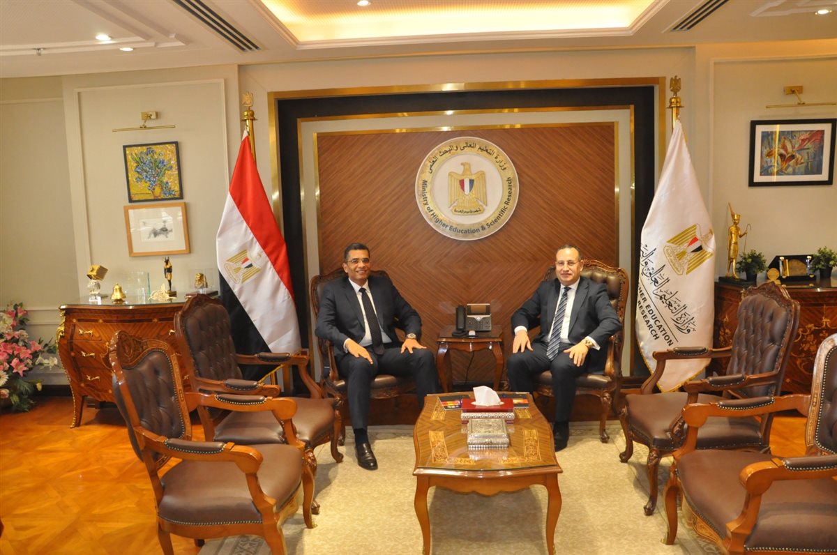 لقاء وزير التعليم العالي ومحافظ البحر الأحمر&nbsp;