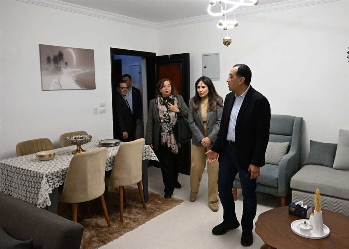 مدبولي يتفقد المشروعات السكنية والخدمية بحدائق العاصمة