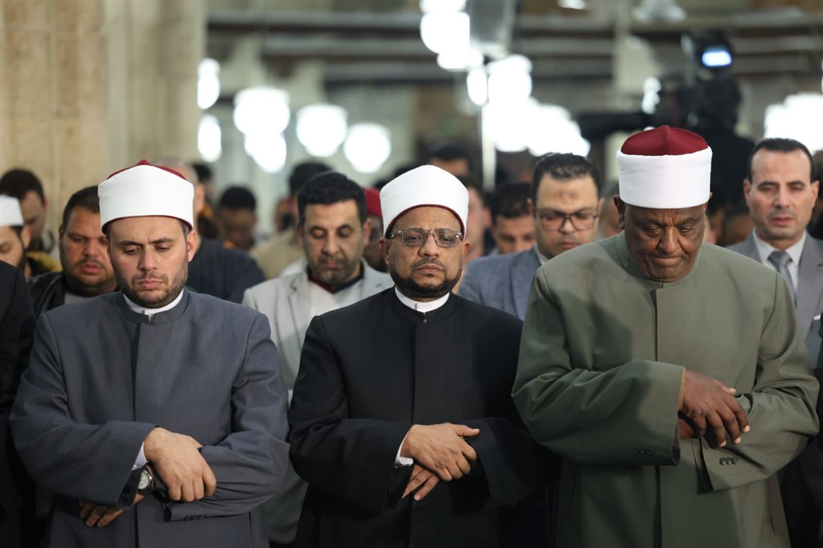 إقبال واسع على الجامع الأزهر ومشاركة لافتة للقراء الشباب في إحياء التراويح&nbsp;