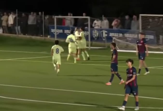 حمزة عبد الكريم&nbsp;