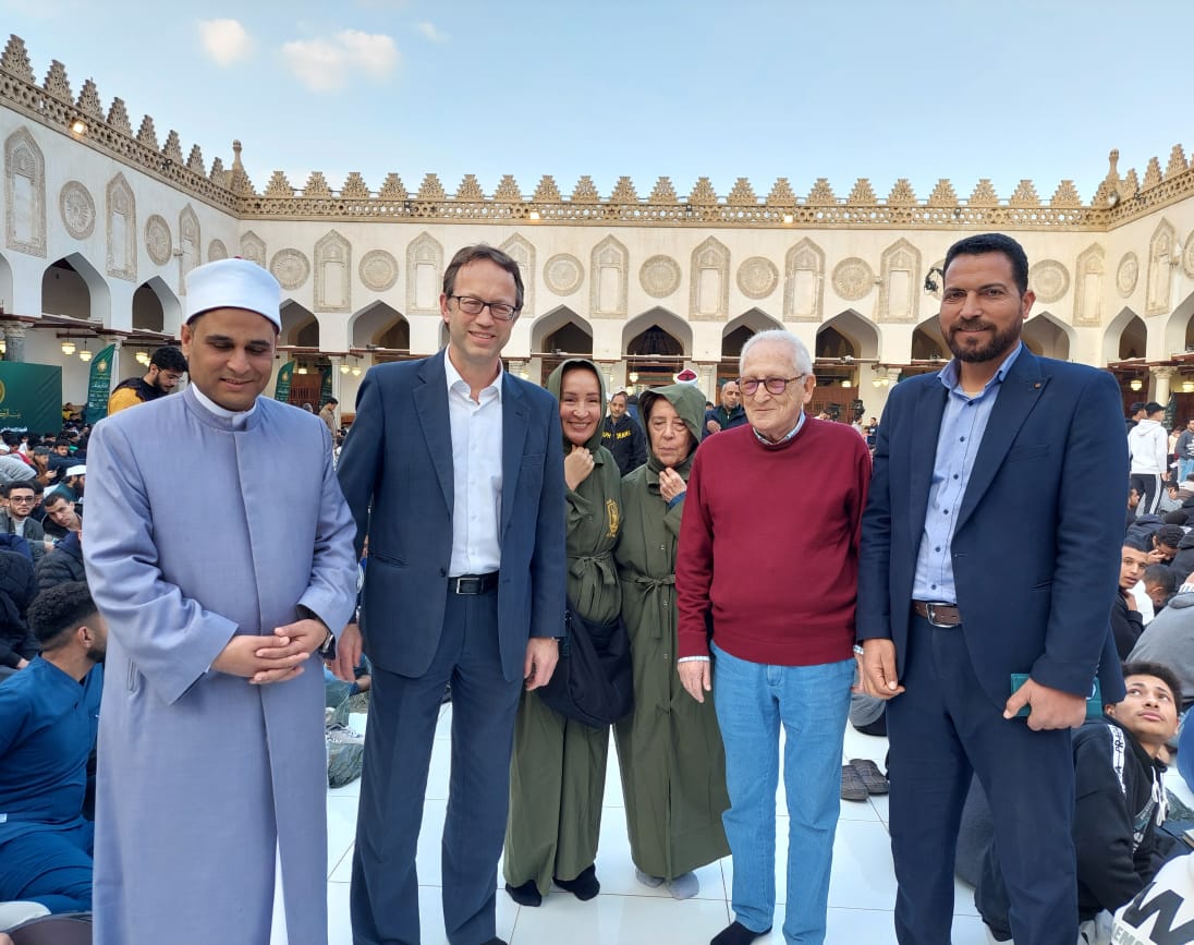 سفيرا إسبانيا وإندونيسيا يحضران إفطار بيت الزكاة بالجامع الأزهر
