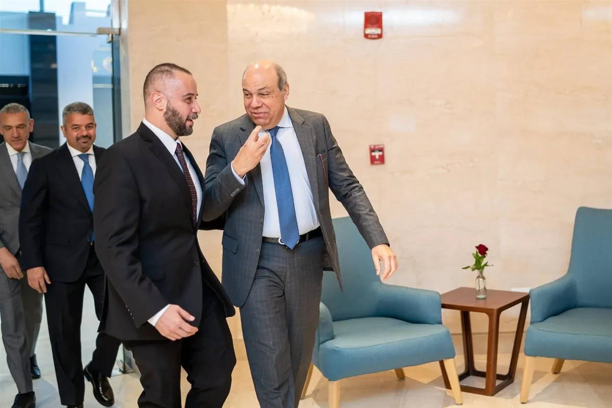 وزير الطيران وحوار اخوي مع رئيس الرابطة