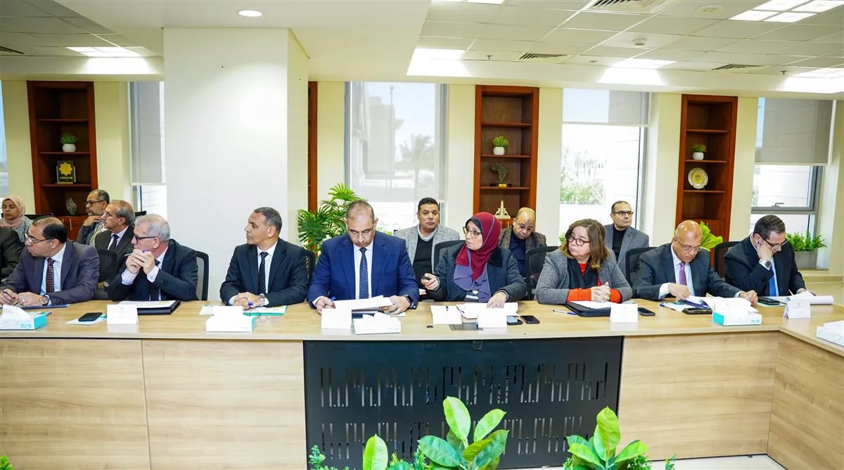 وزيرا التخطيط والإسكان يناقشان الخطة الاستثمارية حتى 2030 لتعزيز التنمية العمرانية&nbsp;