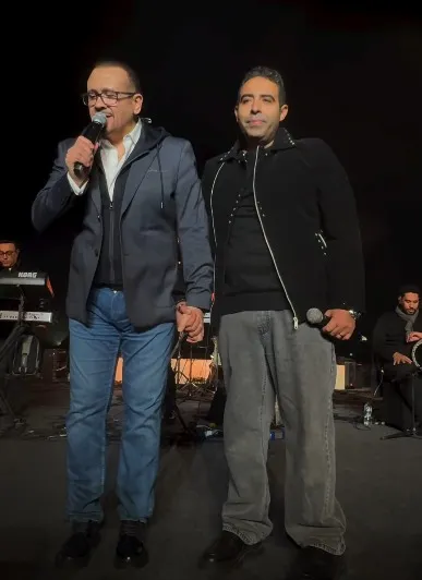 هشام عباس يحتفل بعيد ميلاد محمد عدوية