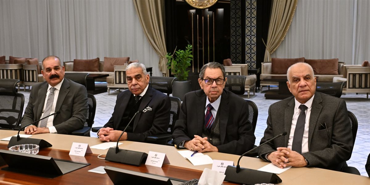 اجتماع رئيس الوزراء بالتجار