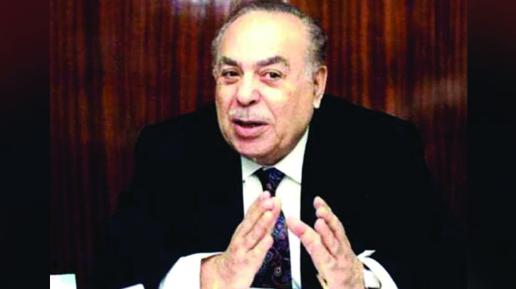 ﻋﺒﺪ اﻟﻘﺎدر ﺣﺎﺗﻢ