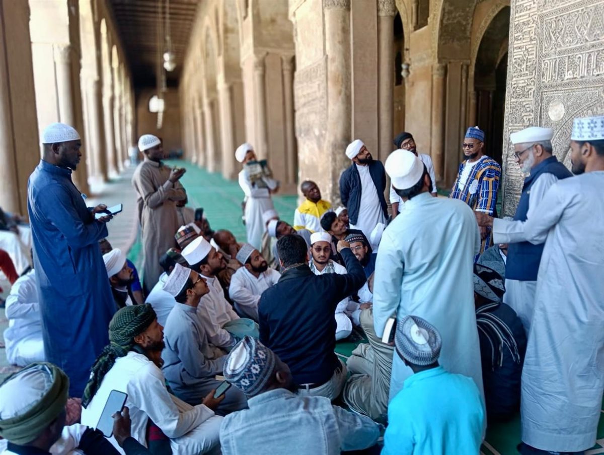 أكاديمية الأزهر في زيارات ميدانية للدعاة الوافدين بين الجامع الأزهر ومعالم الفسطاط