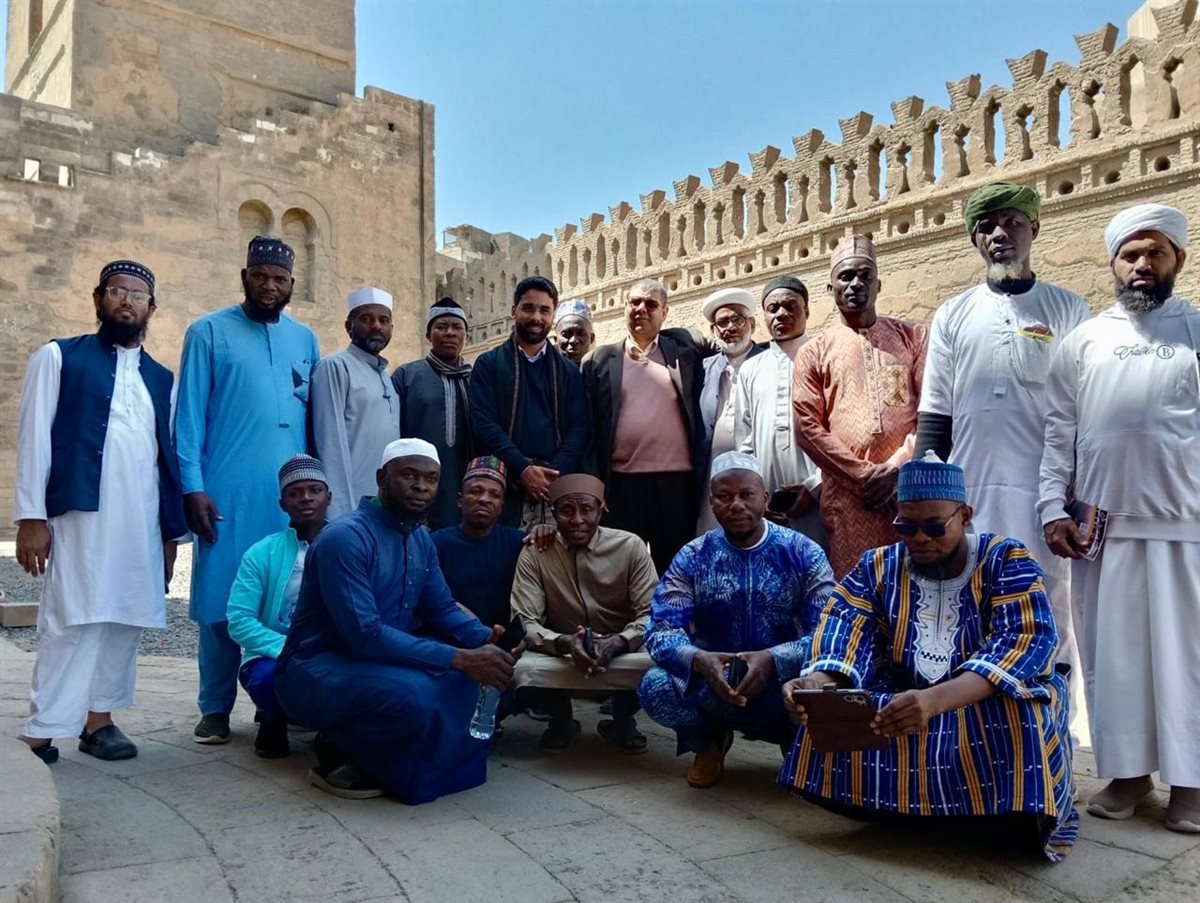 أكاديمية الأزهر في زيارات ميدانية للدعاة الوافدين بين الجامع الأزهر ومعالم الفسطاط