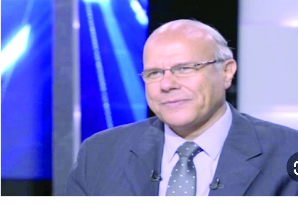 الدكتور أحمد عبدالعال رئيس هيئة الارصاد السابق