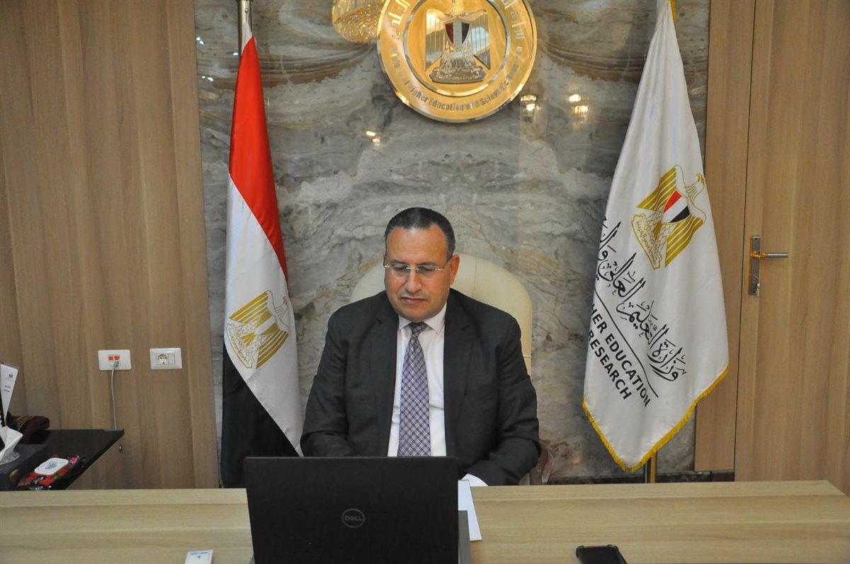 عبد العزيز قنصوة وزير التعليم العالي&nbsp;