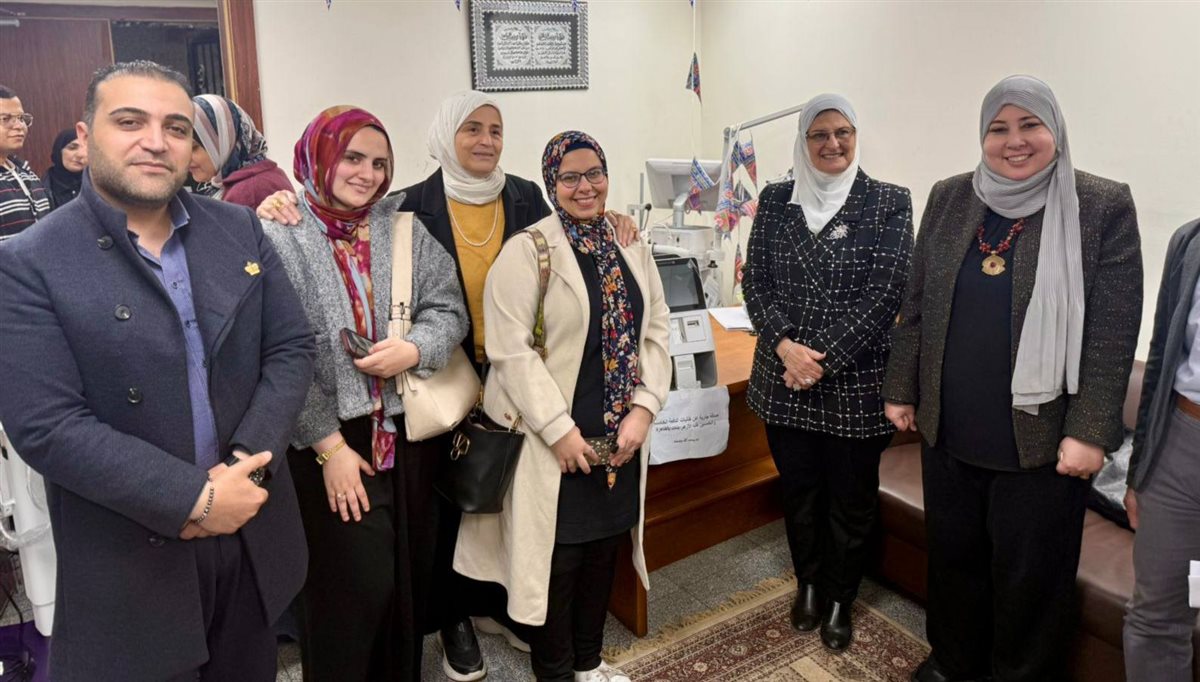 <strong>خريجات طب بنات الأزهر</strong>