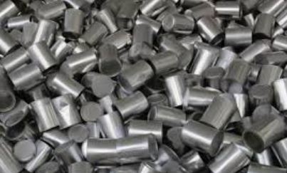 أسعار الألمنيوم تتجه لتسجيل أعلى مكاسب شهرية خلال عامين