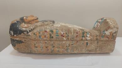 تابوت آثري يرجع للعصر الروماني